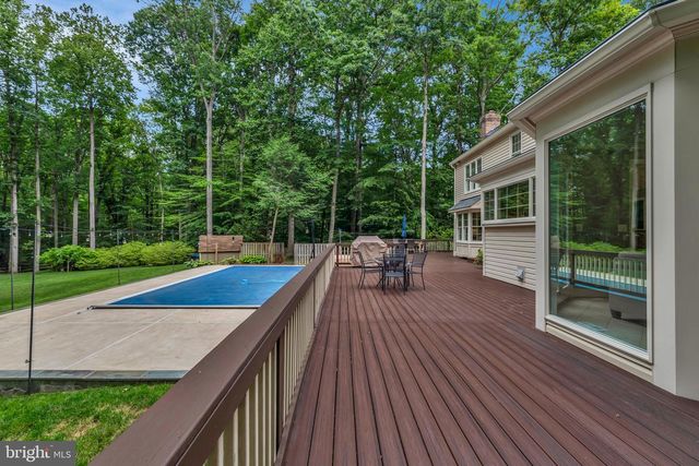 6811 BRIMSTONE LN, Fairfax Station, VA 22039