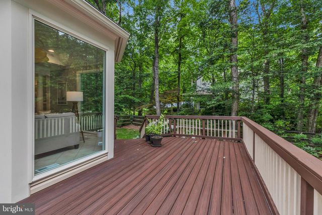 6811 BRIMSTONE LN, Fairfax Station, VA 22039