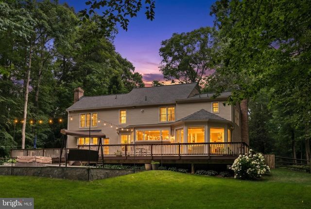 6811 BRIMSTONE LN, Fairfax Station, VA 22039