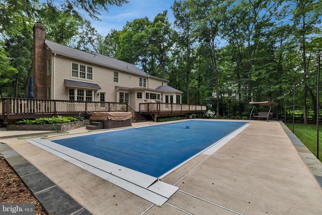 6811 BRIMSTONE LN, Fairfax Station, VA 22039