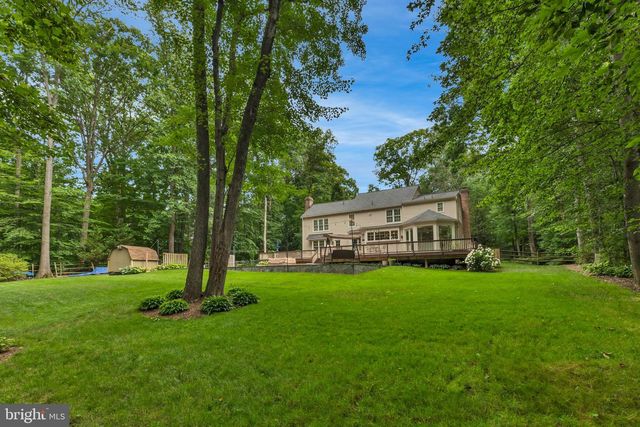 6811 BRIMSTONE LN, Fairfax Station, VA 22039