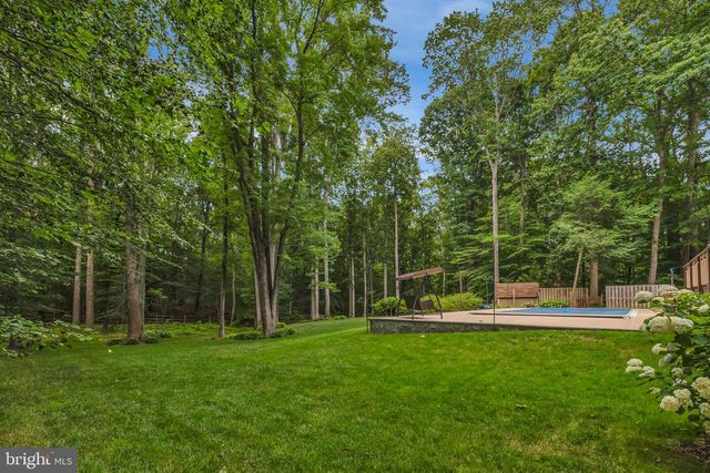 6811 BRIMSTONE LN, Fairfax Station, VA 22039