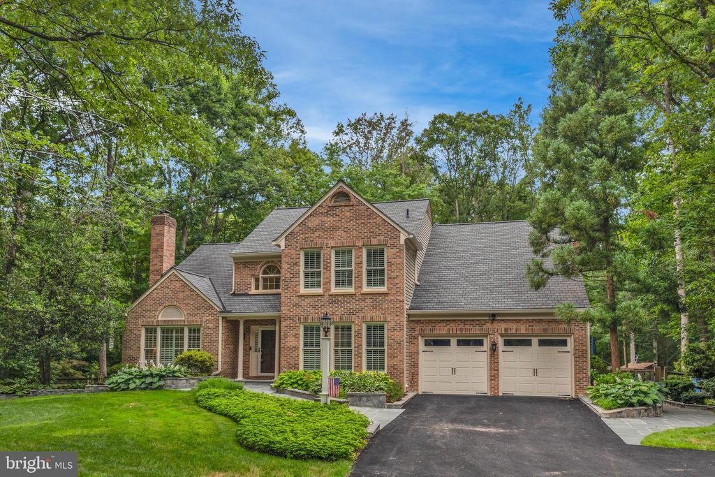 6811 BRIMSTONE LN, Fairfax Station, VA 22039