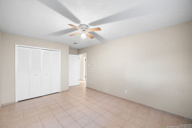 5523 KING RICHARD ST, San Antonio, TX 78229