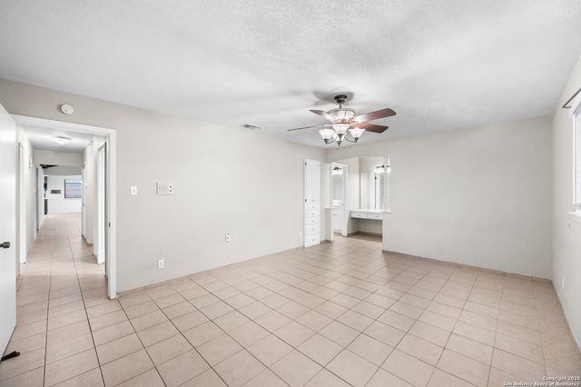 5523 KING RICHARD ST, San Antonio, TX 78229