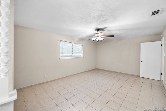 5523 KING RICHARD ST, San Antonio, TX 78229