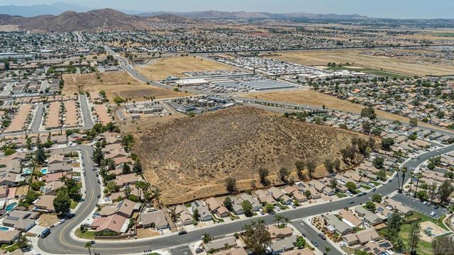 27969 Hillpointe, Menifee, CA 92585