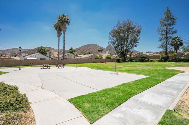 27969 Hillpointe, Menifee, CA 92585