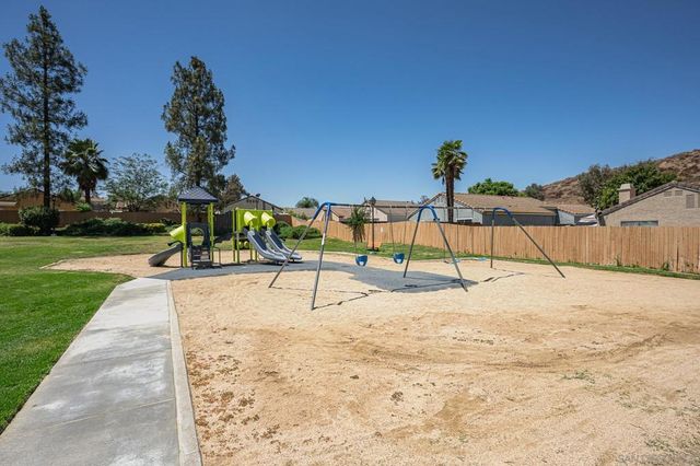 27969 Hillpointe, Menifee, CA 92585