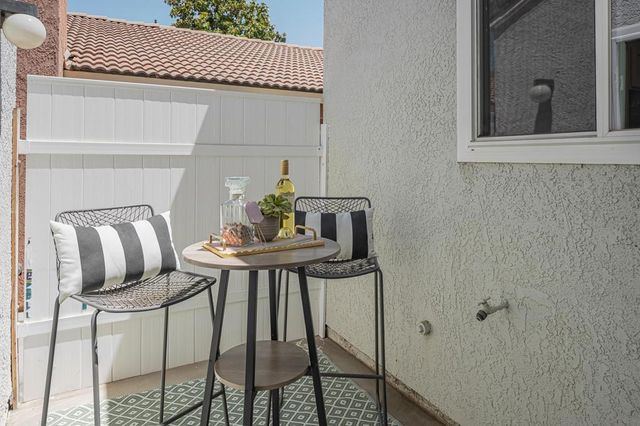 27969 Hillpointe, Menifee, CA 92585