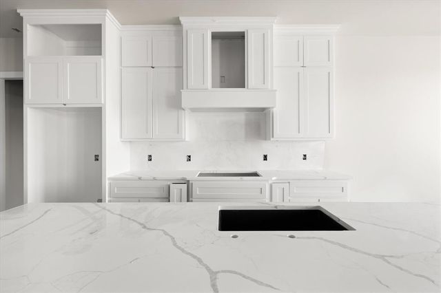 15525 Aparados Way, Edmond, OK 73013