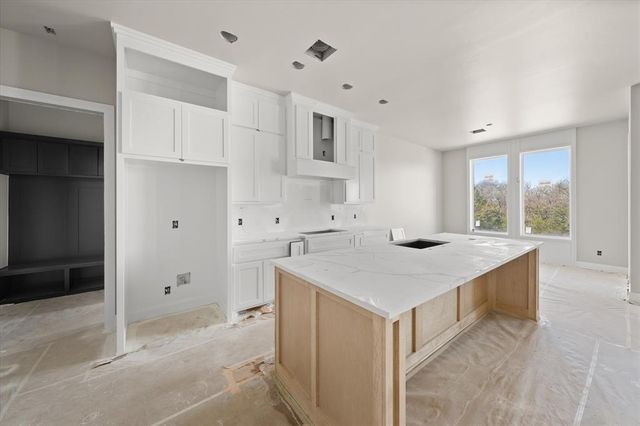 15525 Aparados Way, Edmond, OK 73013