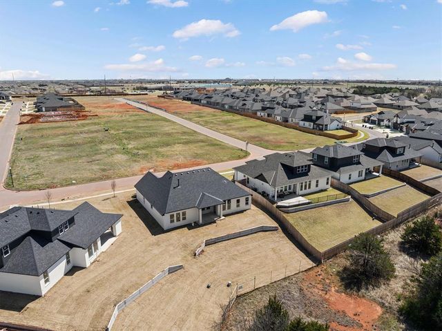 15525 Aparados Way, Edmond, OK 73013