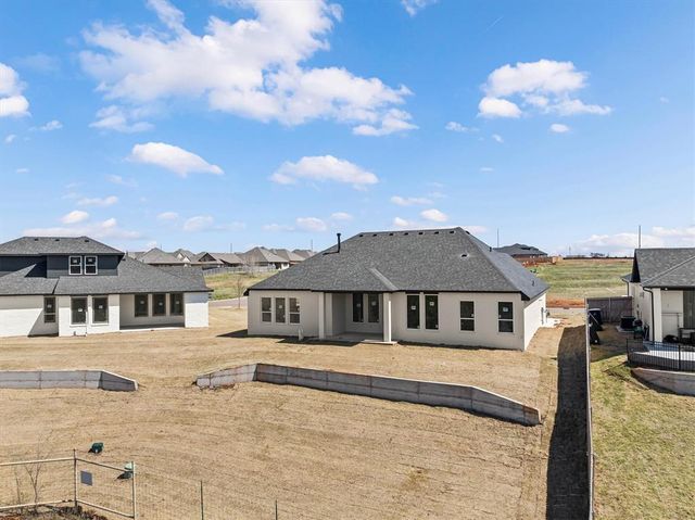 15525 Aparados Way, Edmond, OK 73013