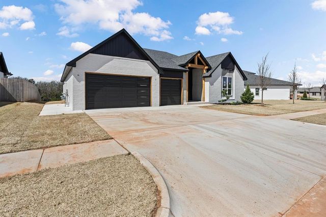 15525 Aparados Way, Edmond, OK 73013