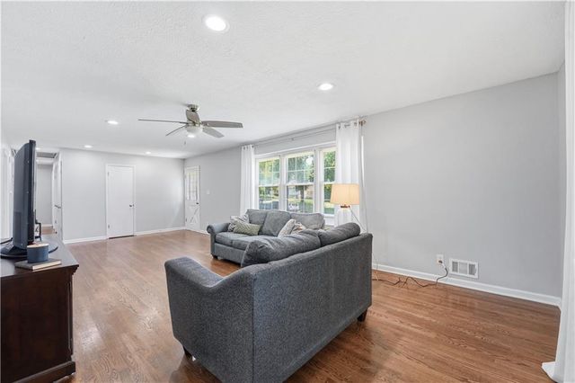 9700 E 82nd Street, Raytown, MO 64138