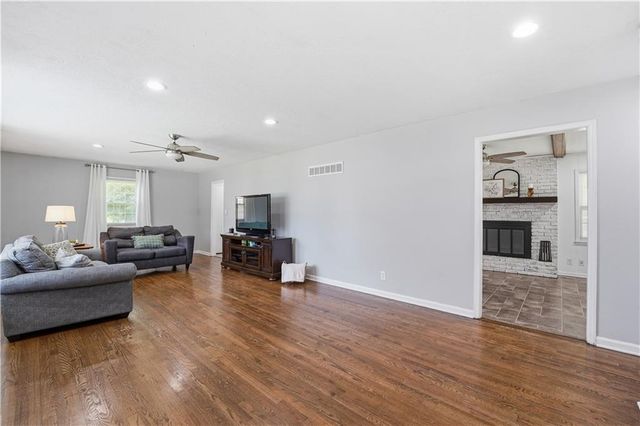 9700 E 82nd Street, Raytown, MO 64138