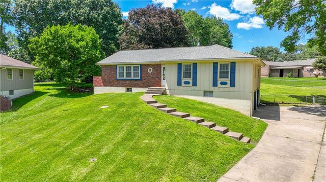 9700 E 82nd Street, Raytown, MO 64138