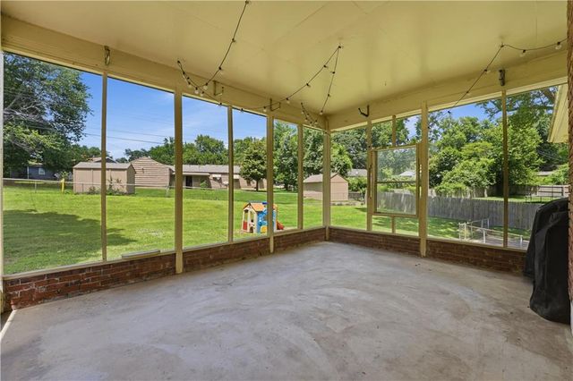 9700 E 82nd Street, Raytown, MO 64138