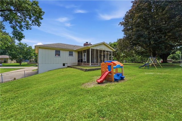 9700 E 82nd Street, Raytown, MO 64138