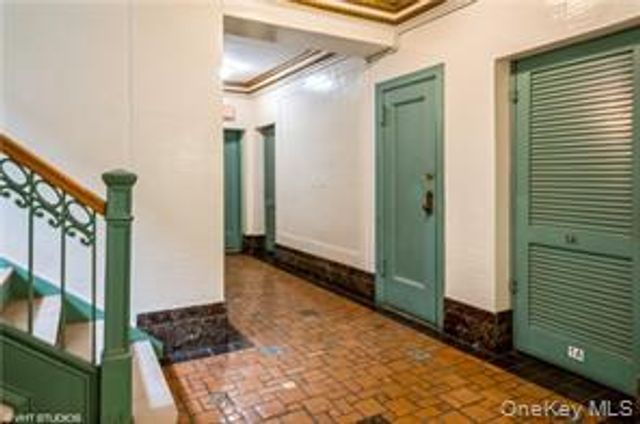11 Alden 4C, Larchmont, NY 10538