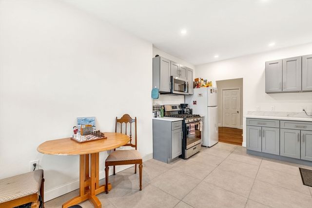 289 Corey 4, Boston, MA 02135