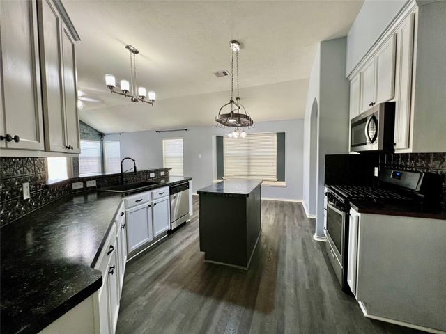 3210 Blue Bonnet Drive, Texas City, TX 77591