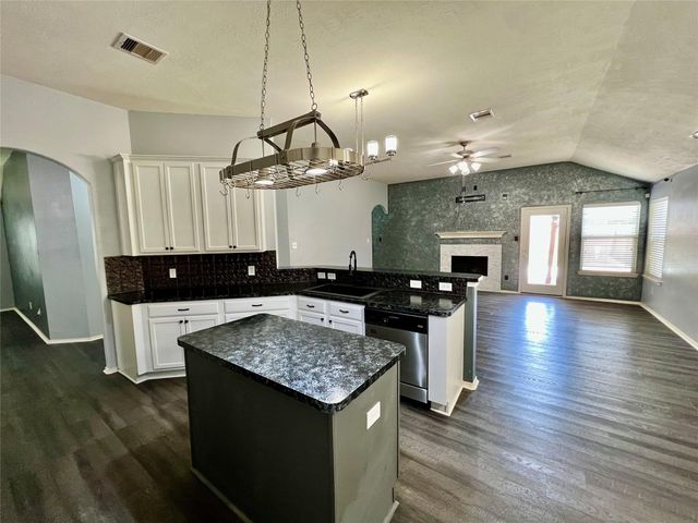 3210 Blue Bonnet Drive, Texas City, TX 77591