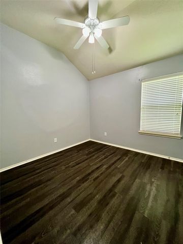 3210 Blue Bonnet Drive, Texas City, TX 77591