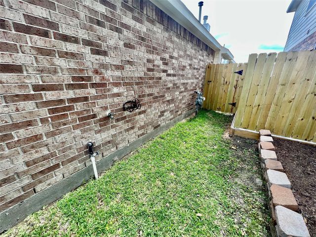 3210 Blue Bonnet Drive, Texas City, TX 77591