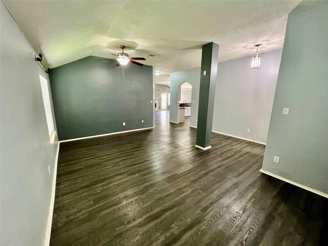 3210 Blue Bonnet Drive, Texas City, TX 77591