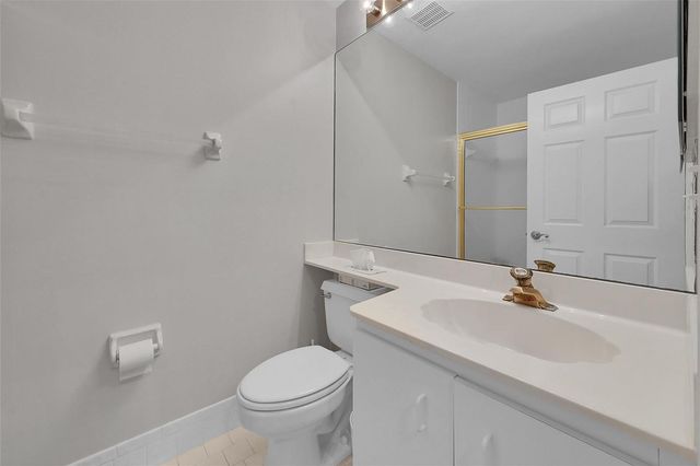 8049 Aberdeen Drive 101, Boynton Beach, FL 33472