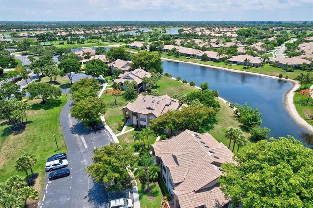 8049 Aberdeen Drive 101, Boynton Beach, FL 33472