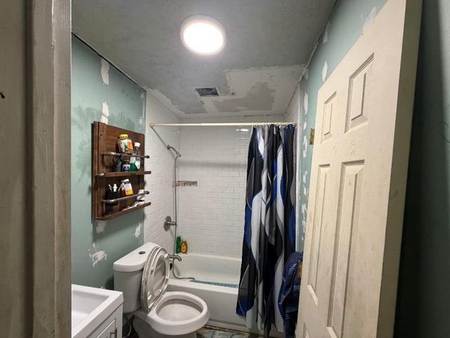 3927 Clifton Lane, Bacliff, TX 77518