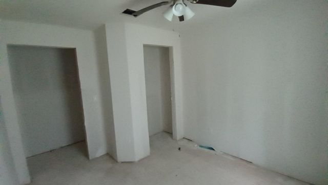 112 W Ila ST, Elgin, TX 78621