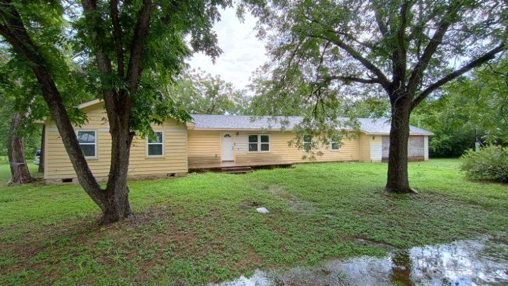 112 W Ila ST, Elgin, TX 78621