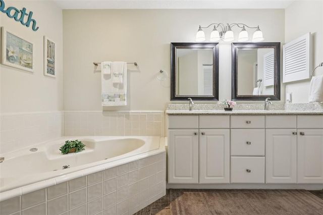 100 JUNIPER WAY, Tavares, FL 32778