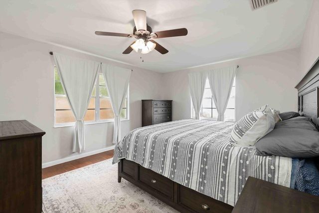 5504 18TH AVENUE E, Bradenton, FL 34208