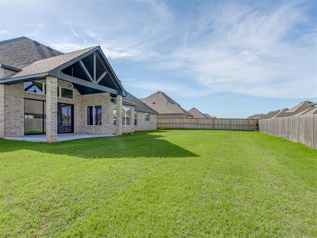 3901 Durango Lakes Drive, Oklahoma City, OK 73160