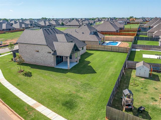 3901 Durango Lakes Drive, Oklahoma City, OK 73160