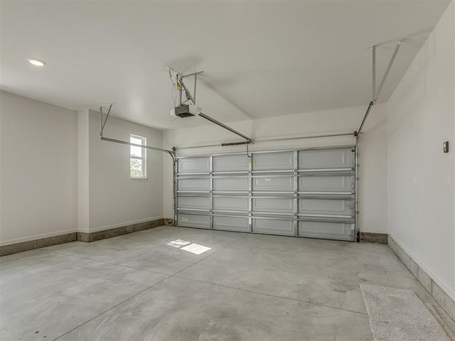 3901 Durango Lakes Drive, Oklahoma City, OK 73160