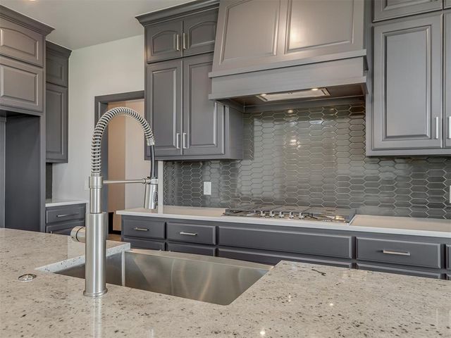 3901 Durango Lakes Drive, Oklahoma City, OK 73160