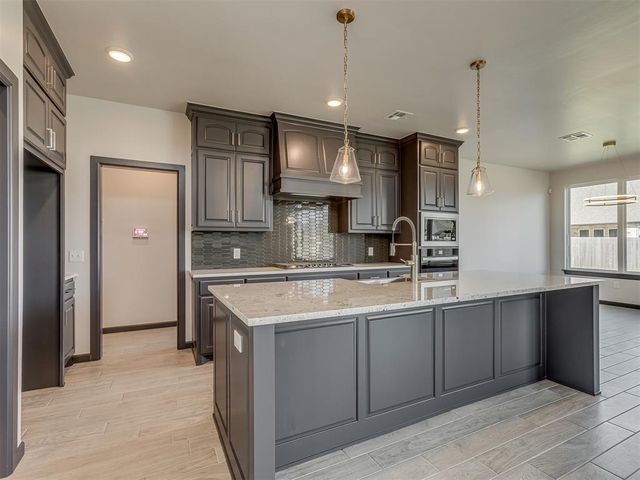 3901 Durango Lakes Drive, Oklahoma City, OK 73160