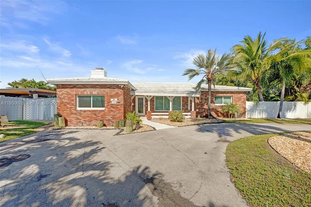 1995 N Hibiscus Drive, North Miami, FL 33181