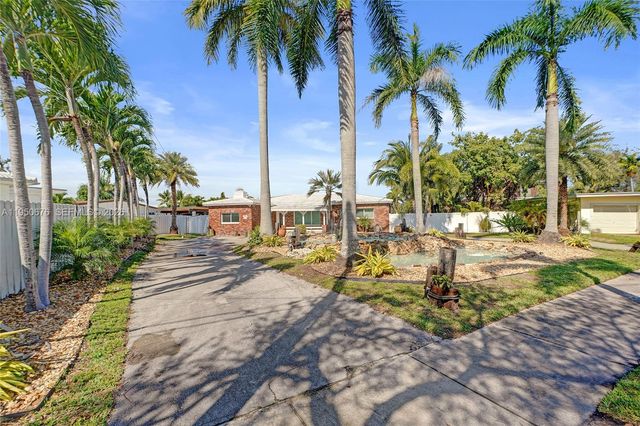 1995 N Hibiscus Drive, North Miami, FL 33181