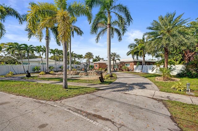 1995 N Hibiscus Drive, North Miami, FL 33181