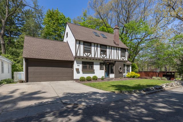 803 Forest Glen Boulevard, Kalamazoo, MI 49008