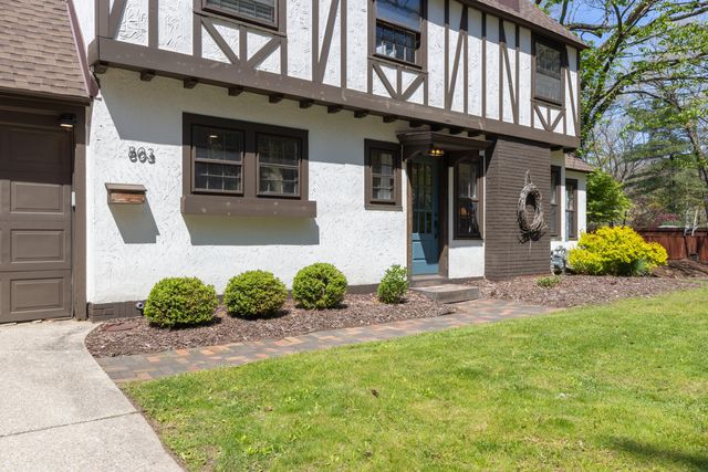 803 Forest Glen Boulevard, Kalamazoo, MI 49008