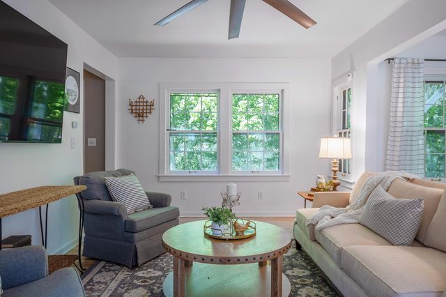 803 Forest Glen Boulevard, Kalamazoo, MI 49008