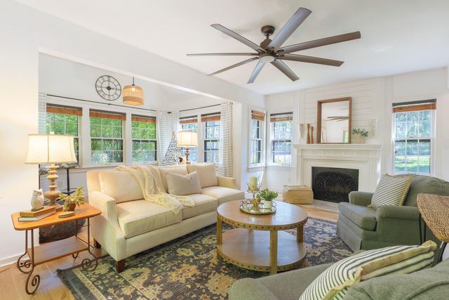 803 Forest Glen Boulevard, Kalamazoo, MI 49008